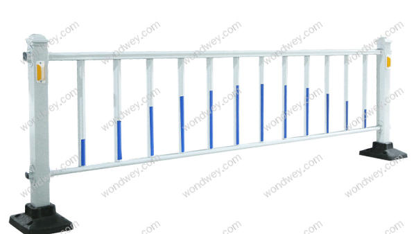 市政道路护栏：守护城市交通的绿色屏障