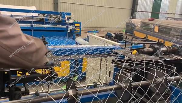 斜纹编织轧花网：坚固耐用的选择