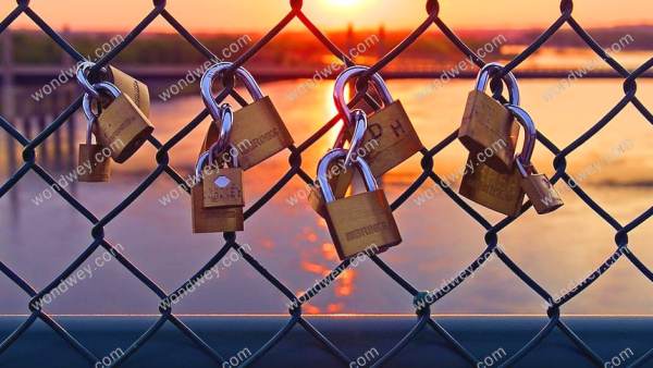 当爱情锁遇上轧花网/勾花网/电焊网