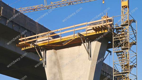 公路建设离不开金属丝网